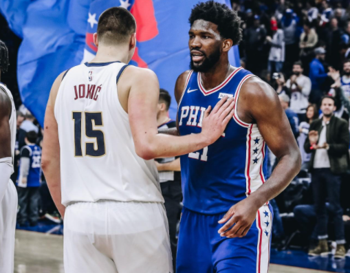  约基奇蝉联常规赛MVP创中锋历史纪录  